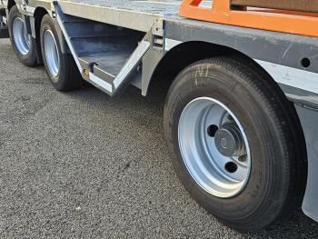 F-S43-1AAF / EXTENDABLE / WHEEL WELL / RADMULDEN